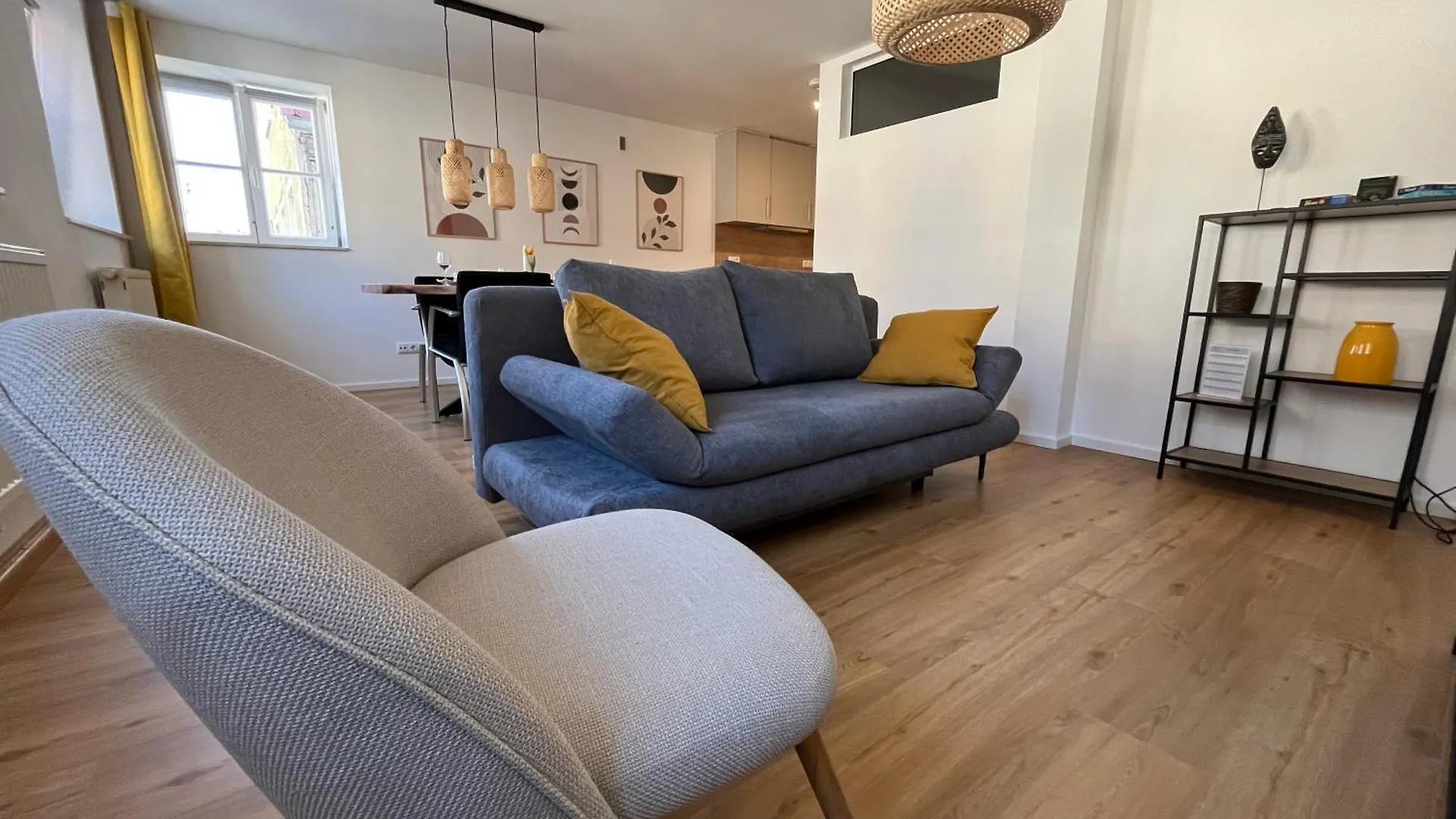 Traumhafte Business & Relax Wohnung Direkt Im Stadtkern Oettingens By Elation Homes Oettingen in Bayern